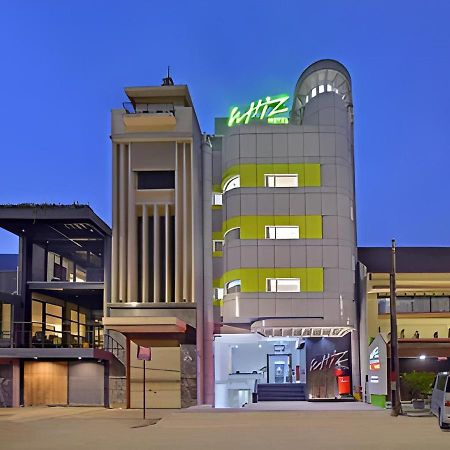Whiz Hotel Falatehan Cakarta Dış mekan fotoğraf