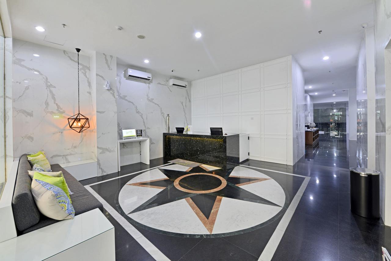 Whiz Hotel Falatehan Cakarta Dış mekan fotoğraf