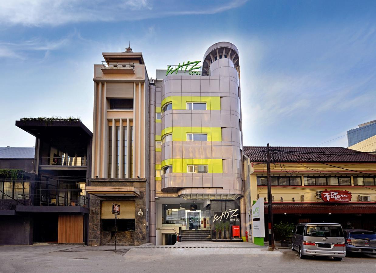 Whiz Hotel Falatehan Cakarta Dış mekan fotoğraf