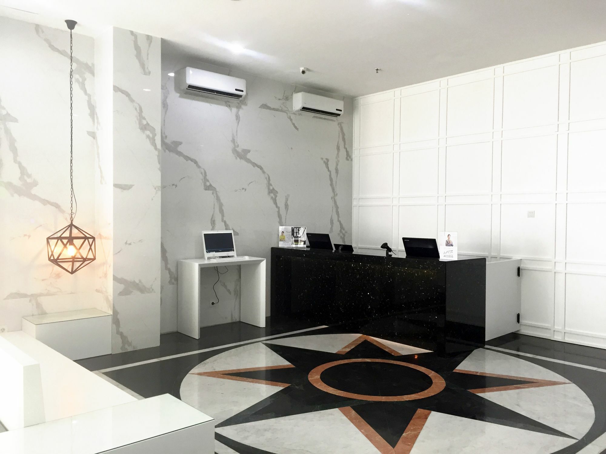 Whiz Hotel Falatehan Cakarta Dış mekan fotoğraf